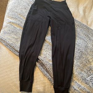 Like a jogger and legging mix.